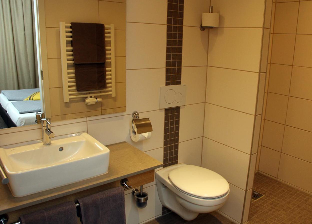 Hotel Drei Lilien 福恩施特劳斯 外观 照片