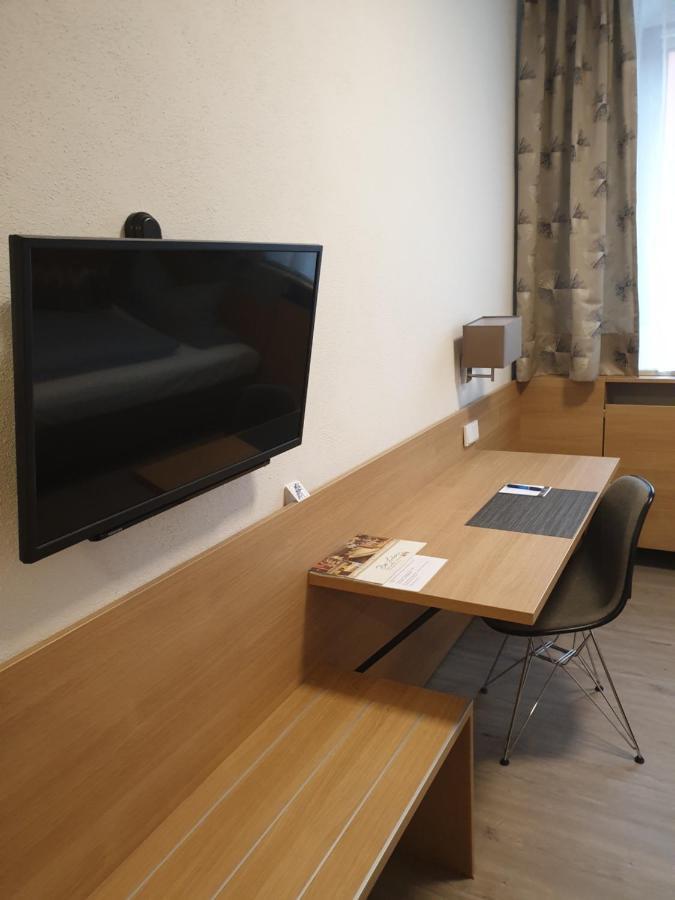 Hotel Drei Lilien 福恩施特劳斯 外观 照片