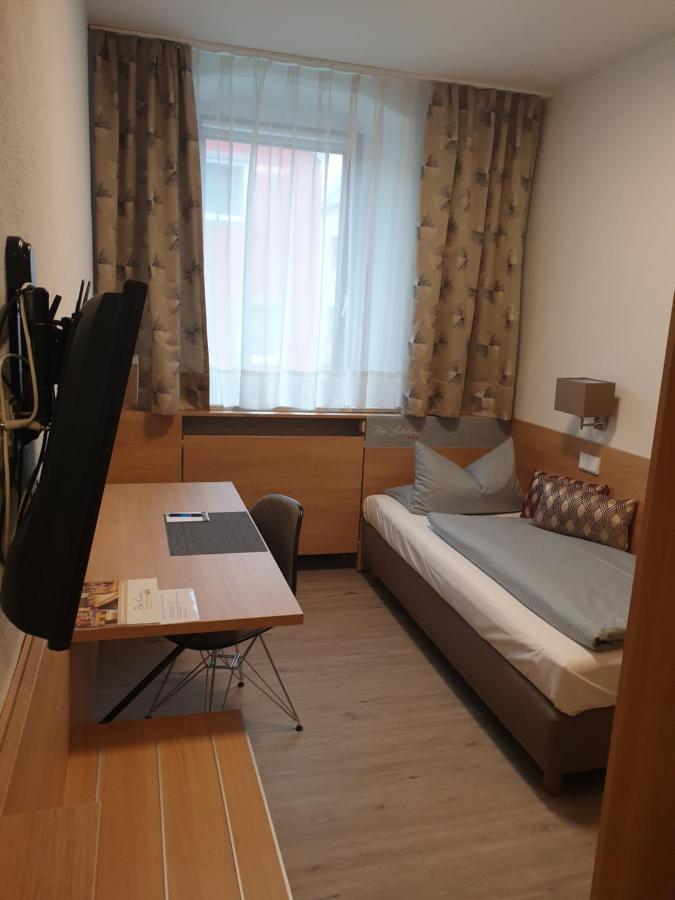 Hotel Drei Lilien 福恩施特劳斯 外观 照片