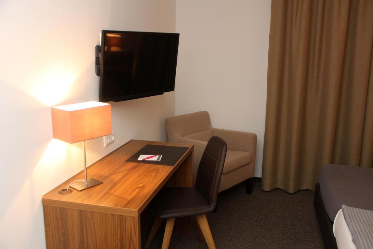 Hotel Drei Lilien 福恩施特劳斯 外观 照片